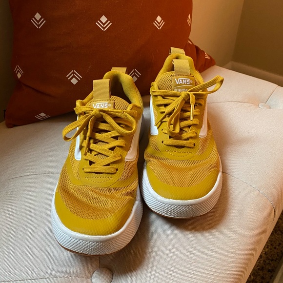 Vans Shoes - Vans Ultrarange